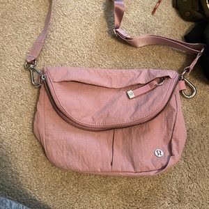 Lululemon dusty pink purse/crossbody